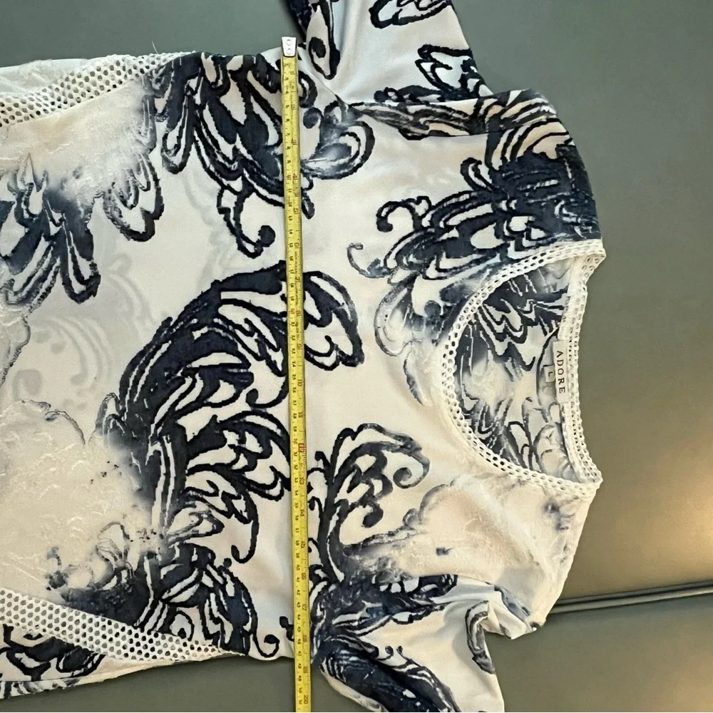 Adore Textured Patterned Top - Picture 5 of 5